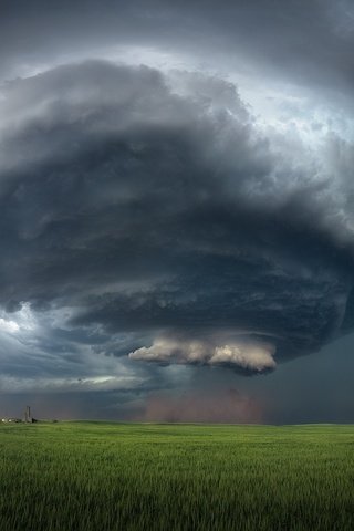 Обои дорога, тучи, поле, колосья, воронка, амбар, ураган, торнадо, road, clouds, field, ears, funnel, the barn, hurricane, tornado разрешение 2048x1152 Загрузить