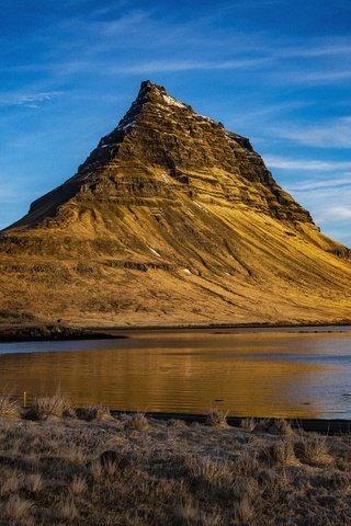 Обои небо, синее небо, трава, деревья, вода, горы, природа, гора, красиво, the sky, blue sky, grass, trees, water, mountains, nature, mountain, beautiful разрешение 5472x3648 Загрузить