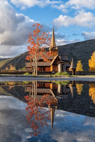 Обои облака, горы, природа, отражение, осень, церковь, норвегия, vestlandet, clouds, mountains, nature, reflection, autumn, church, norway разрешение 5120x3417 Загрузить