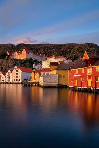 Обои горы, дома, норвегии, берген, mountains, home, norway, bergen разрешение 2048x1240 Загрузить