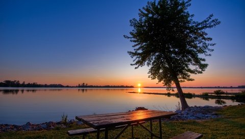 Обои озеро, дерево, закат, стол, lake, tree, sunset, table разрешение 2560x1600 Загрузить