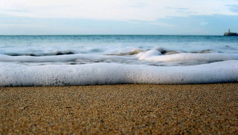 Обои небо, волны, море, песок, свобода, пена, the sky, wave, sea, sand, freedom, foam разрешение 1920x1440 Загрузить
