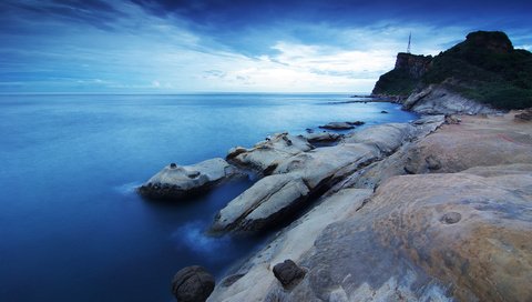 Обои небо, вечер, камни, берег, обои, море, человек, the sky, the evening, stones, shore, wallpaper, sea, people разрешение 2560x1600 Загрузить