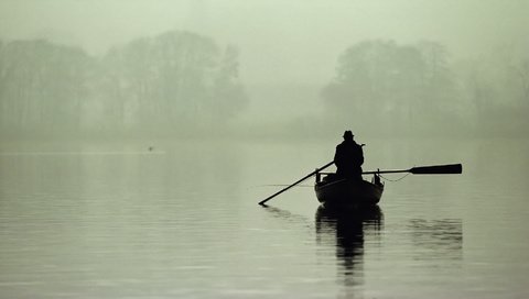 Обои озеро, утро, туман, лодка, рыбак, lake, morning, fog, boat, fisherman разрешение 1920x1080 Загрузить