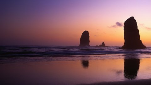 Обои небо, вода, вечер, скалы, берег, океан, на природе, валлпапер, the sky, water, the evening, rocks, shore, the ocean, nature, wallpaper разрешение 2325x1200 Загрузить