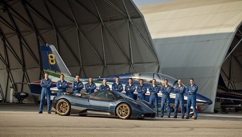 Обои самолет, ангар, пилоты, zonda, пагани, the plane, hangar, pilots, pagani разрешение 1920x1200 Загрузить