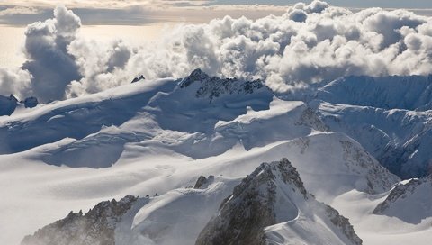 Обои облака, горы, снег, вершины, clouds, mountains, snow, tops разрешение 1920x1200 Загрузить