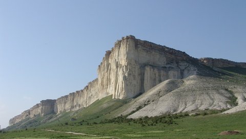 Обои небо, горы, скалы, природа, крым, ак даг, белая гора, the sky, mountains, rocks, nature, crimea, ak doug, white mountain разрешение 2560x1600 Загрузить