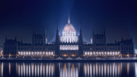 Обои vengriya budapesht noch zdanie parlament ogni, vengriya noch wien parlament building ogni разрешение 3987x1573 Загрузить