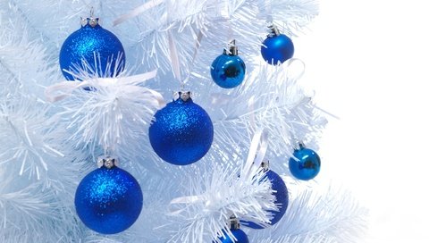 Обои новый год, синий шар, елка, елочные, шары, новогодние игрушки, шарики, белая елка, игрушки, новогодний шар, синие, рождество, елочные игрушки, белая, white, new year, blue ball, tree, balls, christmas toys, white tree, toys, christmas ball, blue, christmas, christmas decorations разрешение 2560x1600 Загрузить