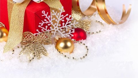 Обои снег, рождество, новый год, елочные игрушки, шары, снежинка, украшения, бантик, подарки, новогодние игрушки, лента, новогодний шар, подарок, праздник, snow, christmas, new year, christmas decorations, balls, snowflake, decoration, bow, gifts, christmas toys, tape, christmas ball, gift, holiday разрешение 2560x1600 Загрузить