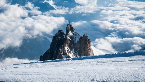 Обои небо, облака, горы, скалы, снег, зима, дома, альпы, the sky, clouds, mountains, rocks, snow, winter, home, alps разрешение 2048x1371 Загрузить