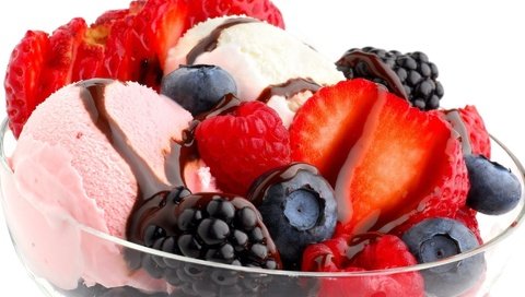 Обои малина, мороженое, клубника, черника, шоколад, сладкое, ежевика, raspberry, ice cream, strawberry, blueberries, chocolate, sweet, blackberry разрешение 1920x1200 Загрузить