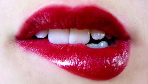 Обои цвет, губы, зубы, помада, алый, strast, gubki, zubki, прикус, color, lips, teeth, lipstick, al разрешение 2560x1440 Загрузить