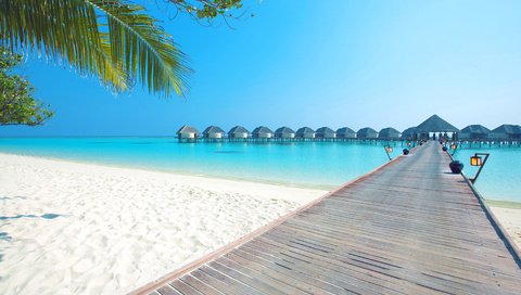 Обои море, пляж, бунгало, тропики, мальдивы, sea, beach, bungalow, tropics, the maldives разрешение 4365x2860 Загрузить