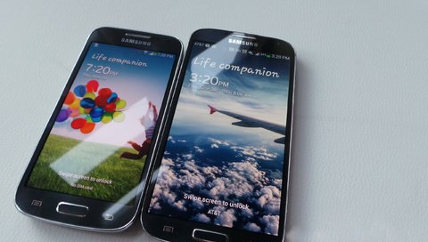 Обои samsung galaxy s4 и samsung galaxy s4 mini, samsung galaxy s4 and samsung galaxy s4 mini разрешение 2560x1600 Загрузить