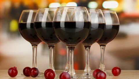 Обои напиток, вино, бокалы, красное, спиртное, drink, wine, glasses, red, alcohol разрешение 1920x1200 Загрузить