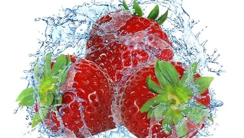 Обои вода, капли, клубника, брызги, ягоды, всплеск, парное, water, drops, strawberry, squirt, berries, splash, fresh разрешение 2880x1800 Загрузить