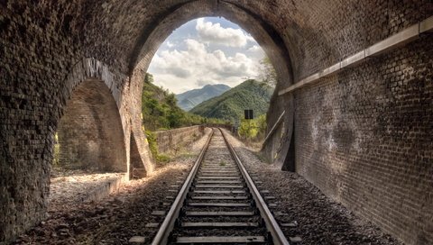 Обои железная дорога, рельсы, природа, тоннель, railroad, rails, nature, the tunnel разрешение 2480x1653 Загрузить