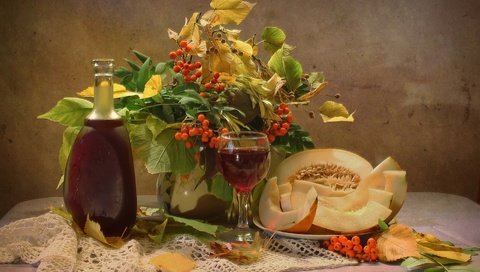 Обои букет, вино, салфетка, натюрморт, рябина, дыня, наливка, bouquet, wine, napkin, still life, rowan, melon, infusion разрешение 1920x1275 Загрузить