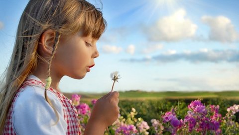 Обои цветы, дети, девочка, одуванчик, счастье, flowers, children, girl, dandelion, happiness разрешение 6972x4746 Загрузить