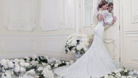 Обои цветы, девушка, платье, зеркало, невеста, flowers, girl, dress, mirror, the bride разрешение 1920x1200 Загрузить