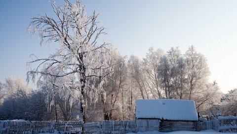 Обои снег, зима, пейзаж, забор, дом, snow, winter, landscape, the fence, house разрешение 2560x1600 Загрузить