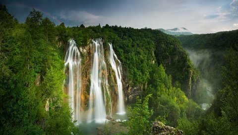 Обои река, горы, лес, водопад, радуга, ущелье, river, mountains, forest, waterfall, rainbow, gorge разрешение 2000x1109 Загрузить