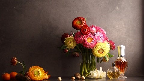 Обои цветы, букет, аромат, духи, натюрморт, парфюм, flowers, bouquet, aroma, perfume, still life разрешение 1920x1280 Загрузить