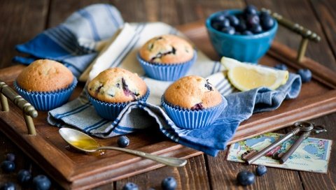 Обои ягоды, кексы, черника, anna verdina, blueberry muffins, полотенце, выпечка, натюрморт, ложка, поднос, ключи, berries, cupcakes, blueberries, towel, cakes, still life, spoon, tray, keys разрешение 1920x1277 Загрузить