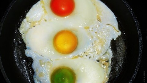 Обои цвет, светофор, вкуснятина, яичница, color, traffic light, yummy, scrambled eggs разрешение 1920x1440 Загрузить