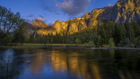 Обои небо, йосемити, деревья, озеро, горы, лес, отражение, водопад, сша, the sky, yosemite, trees, lake, mountains, forest, reflection, waterfall, usa разрешение 2048x1249 Загрузить