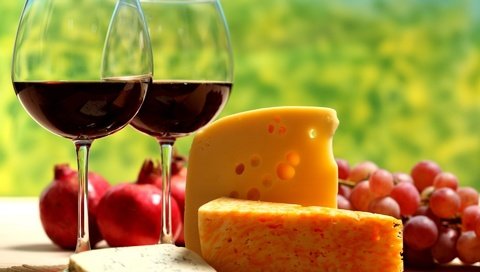 Обои виноград, фрукты, стол, сыр, вино, бокалы, красное, гранат, grapes, fruit, table, cheese, wine, glasses, red, garnet разрешение 1920x1200 Загрузить