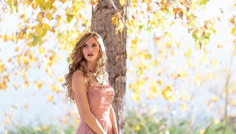 Обои девушка, настроение, блондинка, осень, girl, mood, blonde, autumn разрешение 2000x1333 Загрузить