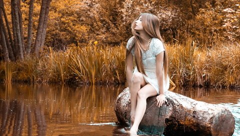 Обои река, природа, девушка, камень, бревно, шатенка, river, nature, girl, stone, log, brown hair разрешение 1920x1200 Загрузить