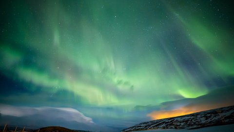 Обои свет, горы, северное сияние, скандинавия, ночное небо, light, mountains, northern lights, scandinavia, the night sky разрешение 2048x1311 Загрузить