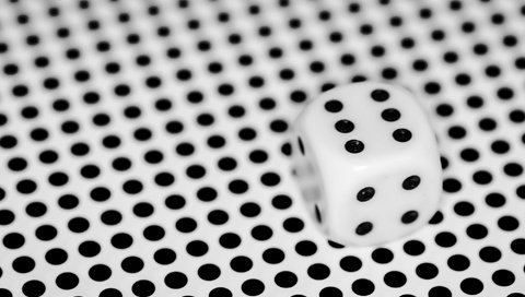 Обои макро, фон, точки, игра, кубик, чёрное и белое, macro, background, point, the game, cube, black and white разрешение 2048x1362 Загрузить