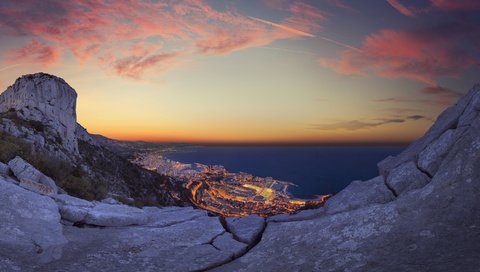 Обои огни, закат, пейзаж, море, панорама, город, монако, lights, sunset, landscape, sea, panorama, the city, monaco разрешение 2880x1800 Загрузить