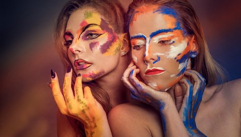 Обои арт, краска, макияж, две девушки, three of five colors, art, paint, makeup, two girls разрешение 2048x1365 Загрузить