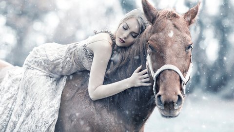 Обои лошадь, снег, девушка, сон, queen maud, алессандро ди чикко, horse, snow, girl, sleep, alessandro di cicco разрешение 2048x1365 Загрузить