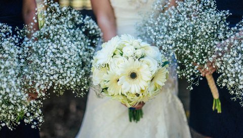 Обои цветы, белые, невеста, свадебный букет, подружки невесты, flowers, white, the bride, wedding bouquet, bridesmaids разрешение 6016x4016 Загрузить