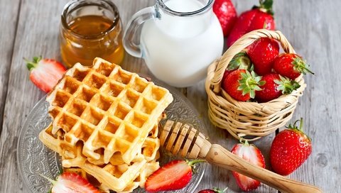 Обои клубника, молоко, мед, вафли, strawberry, milk, honey, waffles разрешение 2700x2083 Загрузить