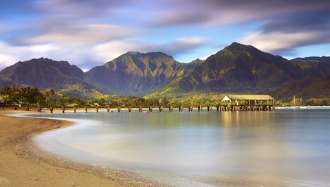 Обои небо, горы, море, пляж, пирс, пальмы, the sky, mountains, sea, beach, pierce, palm trees разрешение 1920x1200 Загрузить