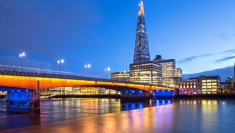 Обои небо, выдержка, лондон, облака, столица, темза, фонари, great britain, город, the shard, огни, southwark bridge, вечер, англия, река, подсветка, синее, города, небоскрёб, мост, освещение, великобритания, lighting, uk, the sky, excerpt, london, clouds, capital, thames, lights, the city, the evening, england, river, backlight, blue, city, skyscraper, bridge разрешение 2048x1365 Загрузить