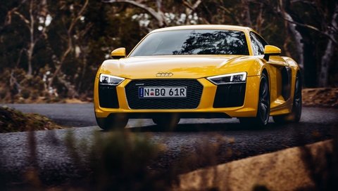 Обои желтый, ауди, v10, yellow, audi разрешение 4096x2731 Загрузить