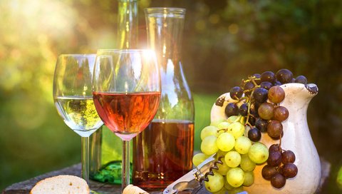 Обои солнце, лучи, виноград, блики, вино, бокалы, вс, вина, the sun, rays, grapes, glare, wine, glasses, sun разрешение 4750x3388 Загрузить