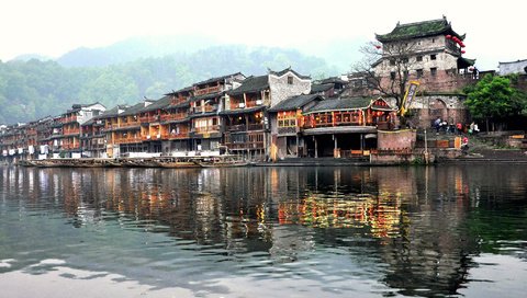 Обои лодки, дома, набережная, китай, fenghuang, boats, home, promenade, china разрешение 2048x1360 Загрузить