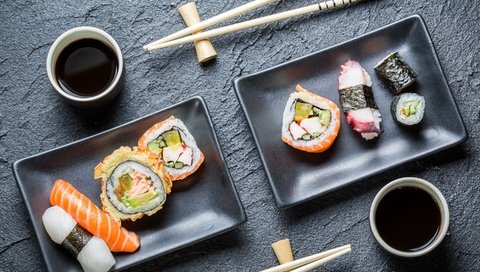 Обои палочки, суши, роллы, японская кухня, соевый соус, sticks, sushi, rolls, japanese cuisine, soy sauce разрешение 2880x1920 Загрузить