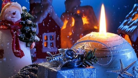 Обои новый год, подарки, снеговик, свеча, new year, gifts, snowman, candle разрешение 3840x1200 Загрузить