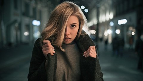 Обои девушка, блондинка, портрет, модель, волосы, губы, лицо, girl, blonde, portrait, model, hair, lips, face разрешение 2560x1440 Загрузить